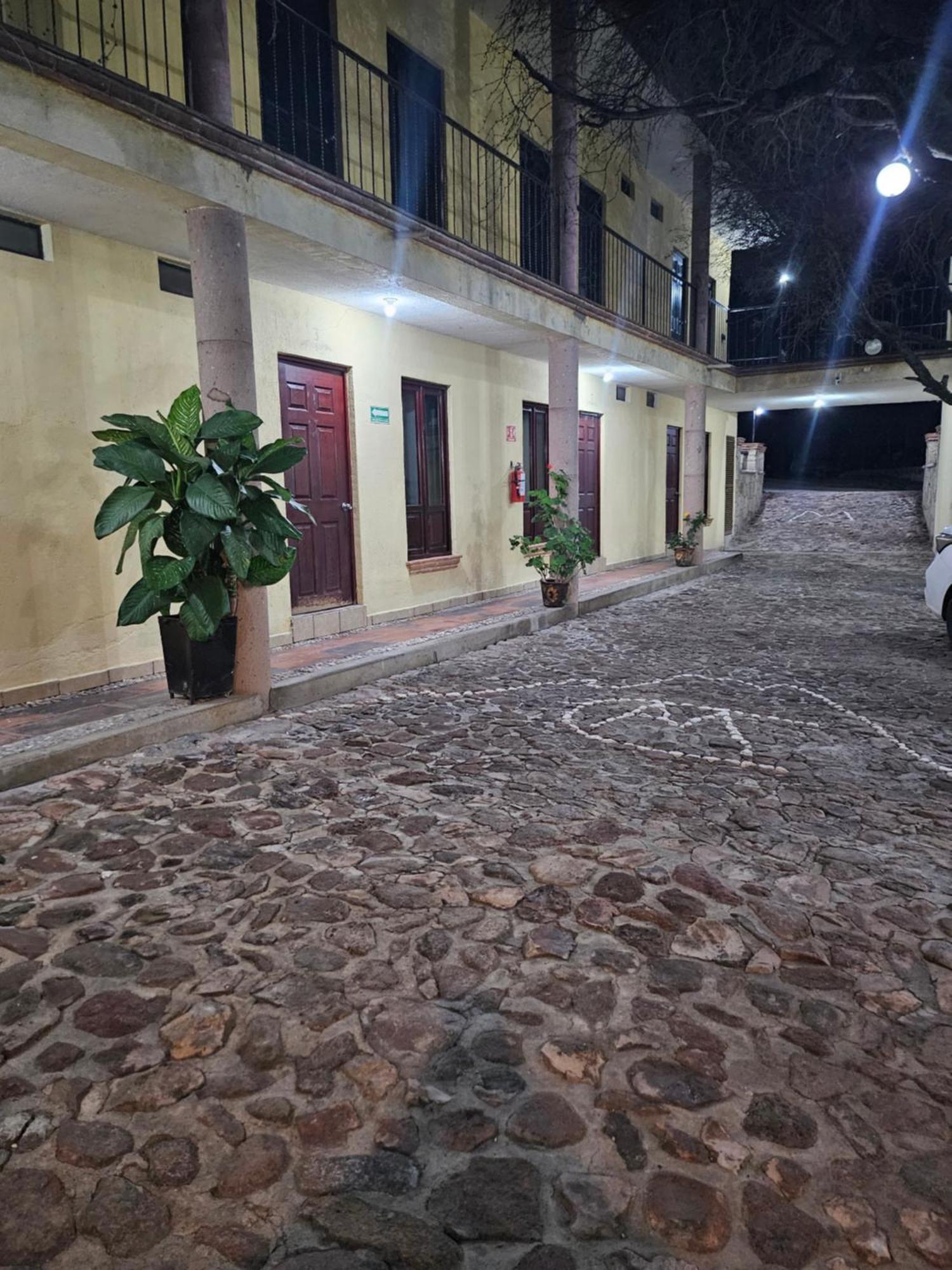 Hotel Villa Aurora Bernal Kültér fotó